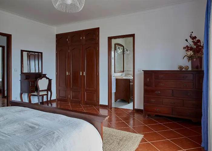 Holiday home Chale Da Malvarosa Atouguia Da Baleia