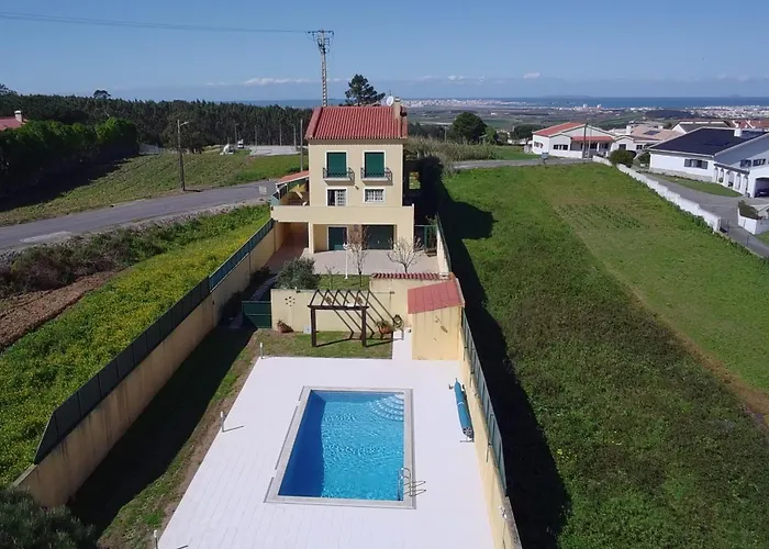 Holiday home Chale Da Malvarosa