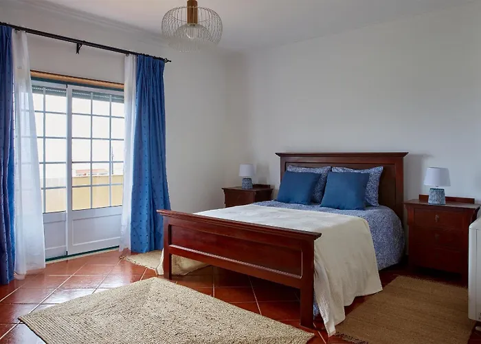 Chale Da Malvarosa Atouguia Da Baleia