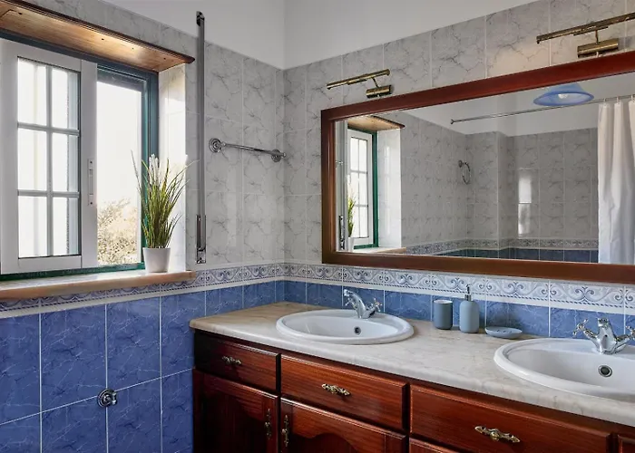 Holiday home Chale Da Malvarosa